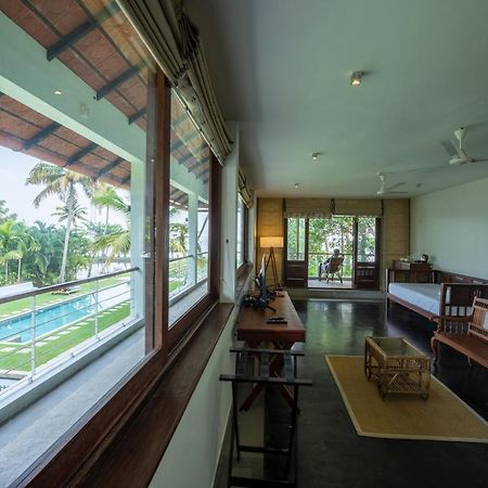 Ama Stays & Trails, Pathiramanal Villa Alappuzha Экстерьер фото